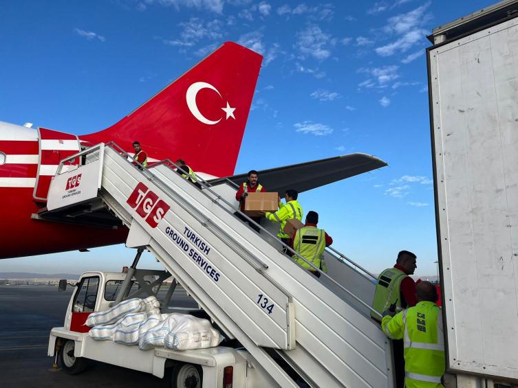 Türkiye'nin, Gazze için gönderdiği yardım uçağı Mısır'a ulaştı