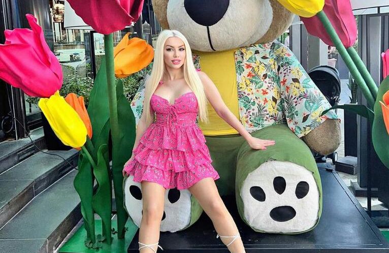 ŞARKICI MAYA KEDİCİK OLMAKTAN SON ANDA KURTULDU