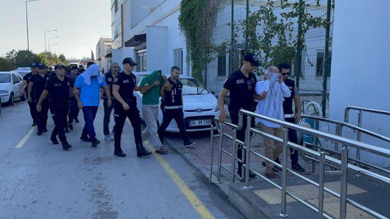 CHP’li Seyhan ve Çukurova belediyelerine rüşvet operasyonu! 13 tutuklama