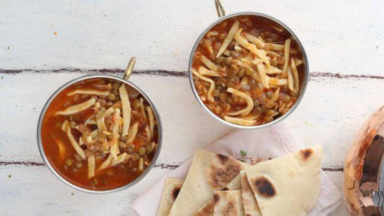 Erişteli yeşil mercimek çorbası tarifi, nasıl yapılır?