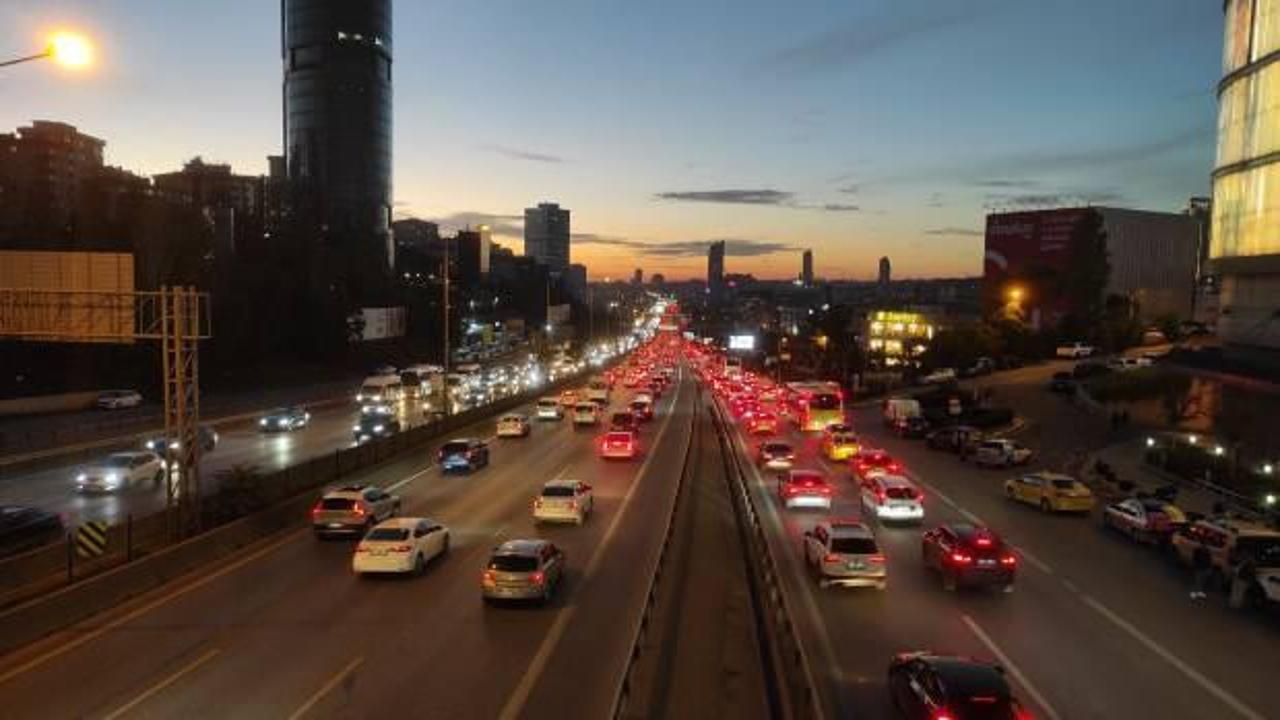 İstanbul’da mesai çıkışı trafik çilesi