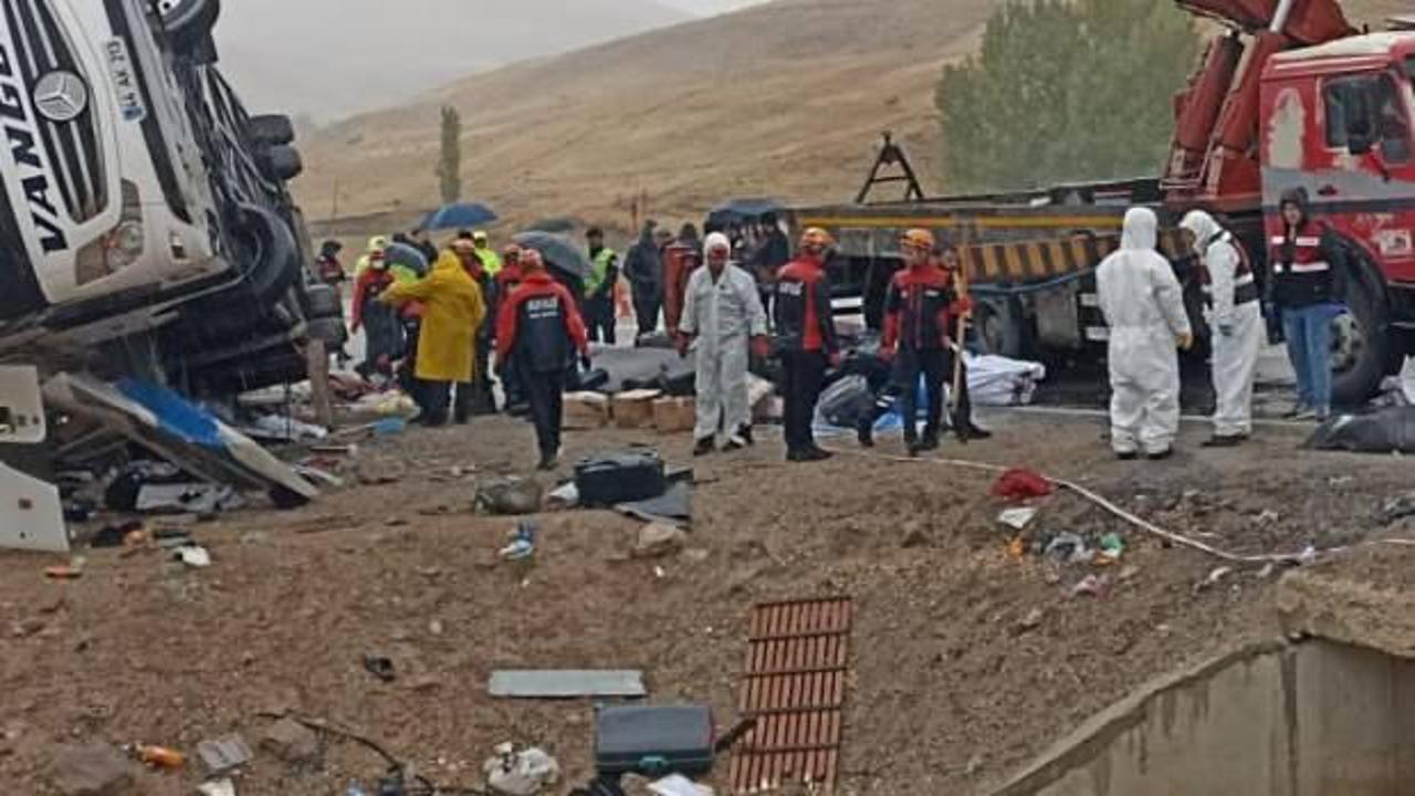 Sivas’taki kazada ölen 7 yolcunun kimlikleri belli oldu