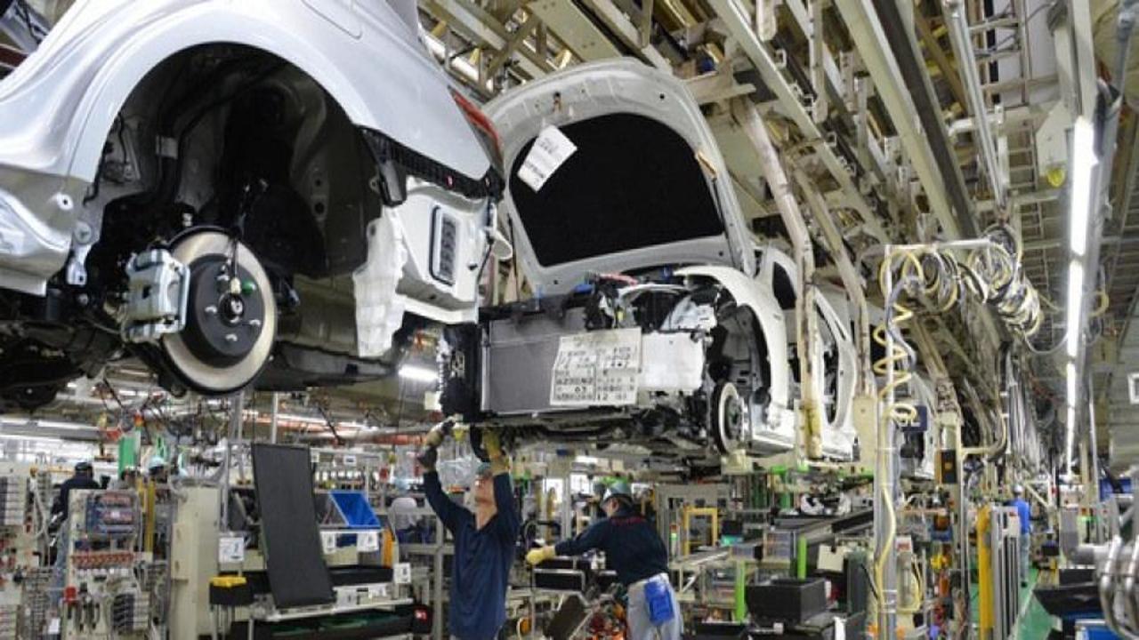 Toyota üretime kısmen başladı