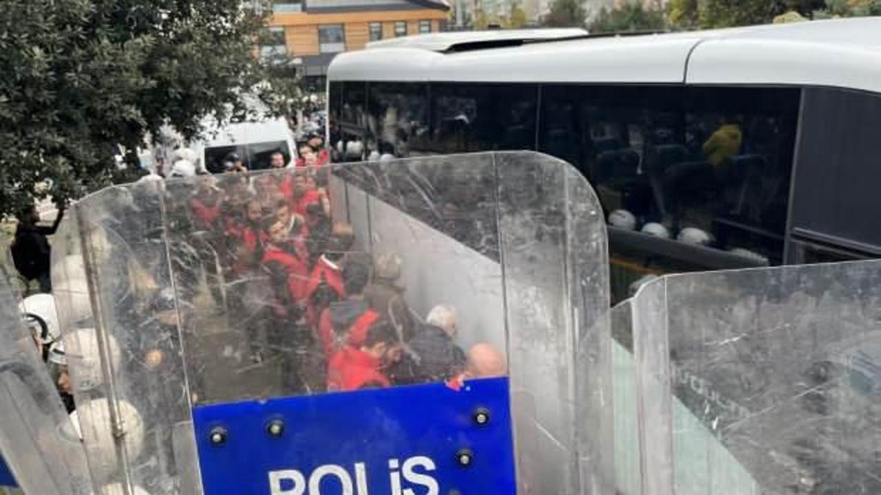 İzinsiz gösteriye polis müdahalesi: 50 gözaltı
