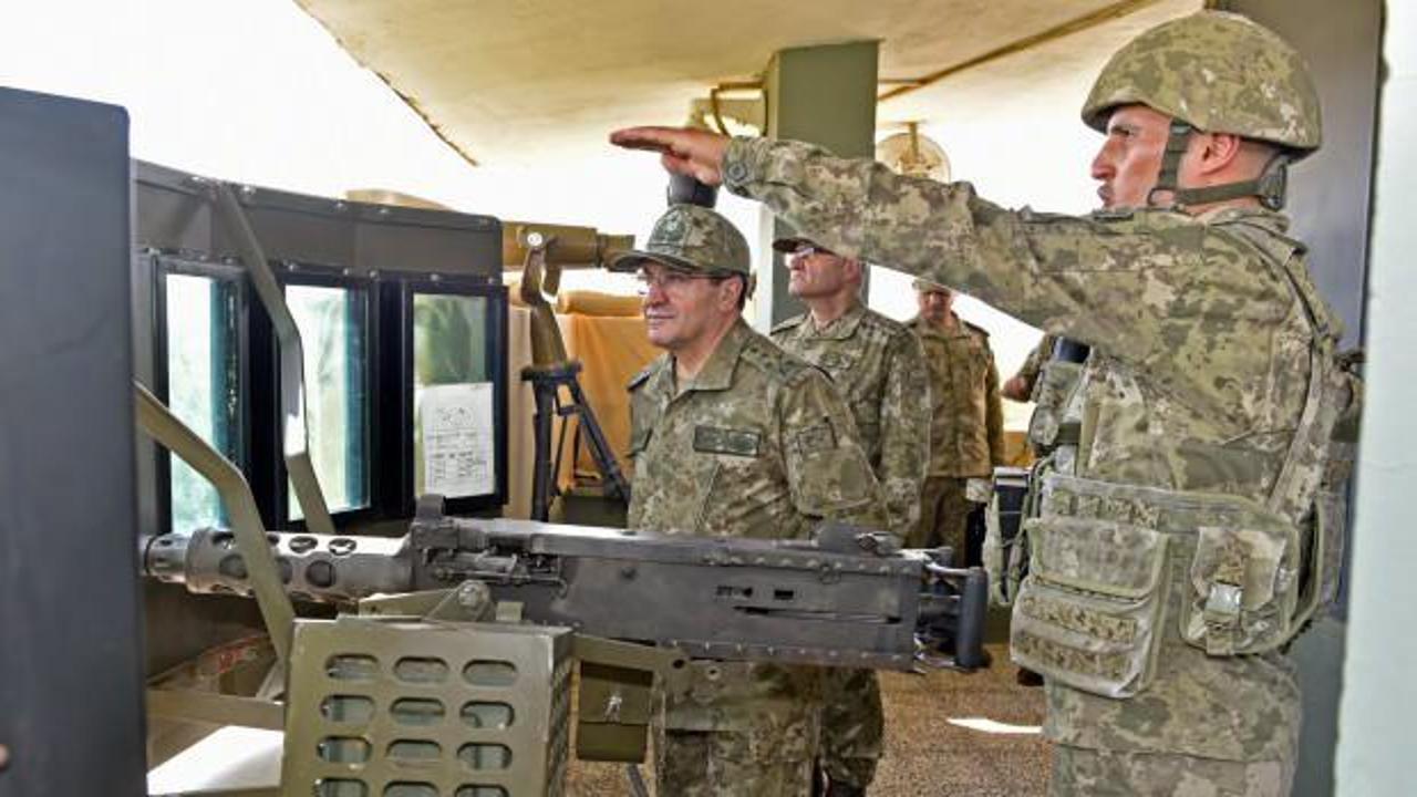 Kara Kuvvetleri Komutanı sınırda