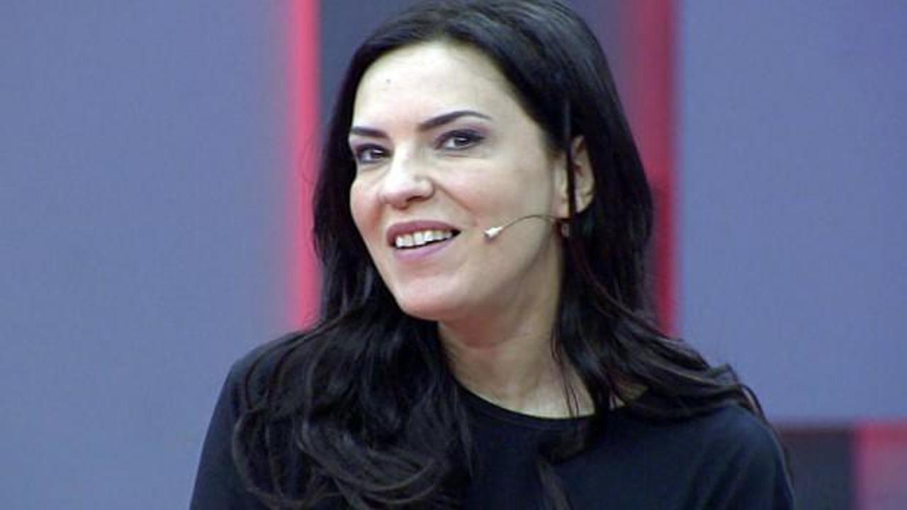 Şarkıcı Yeşim Salkım yeni partisini açıkladı