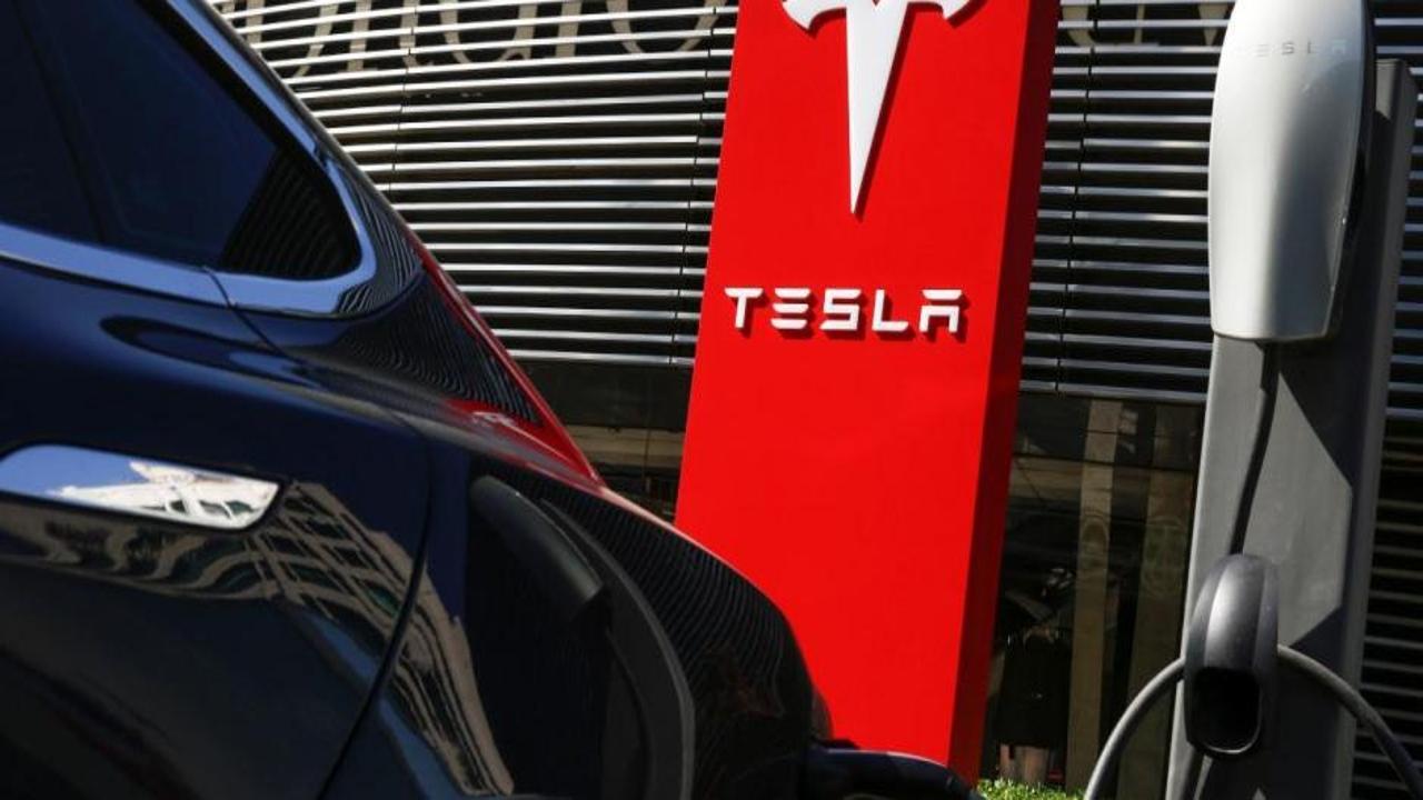 Tesla’nın ilk çeyrek kârında dev kayıp
