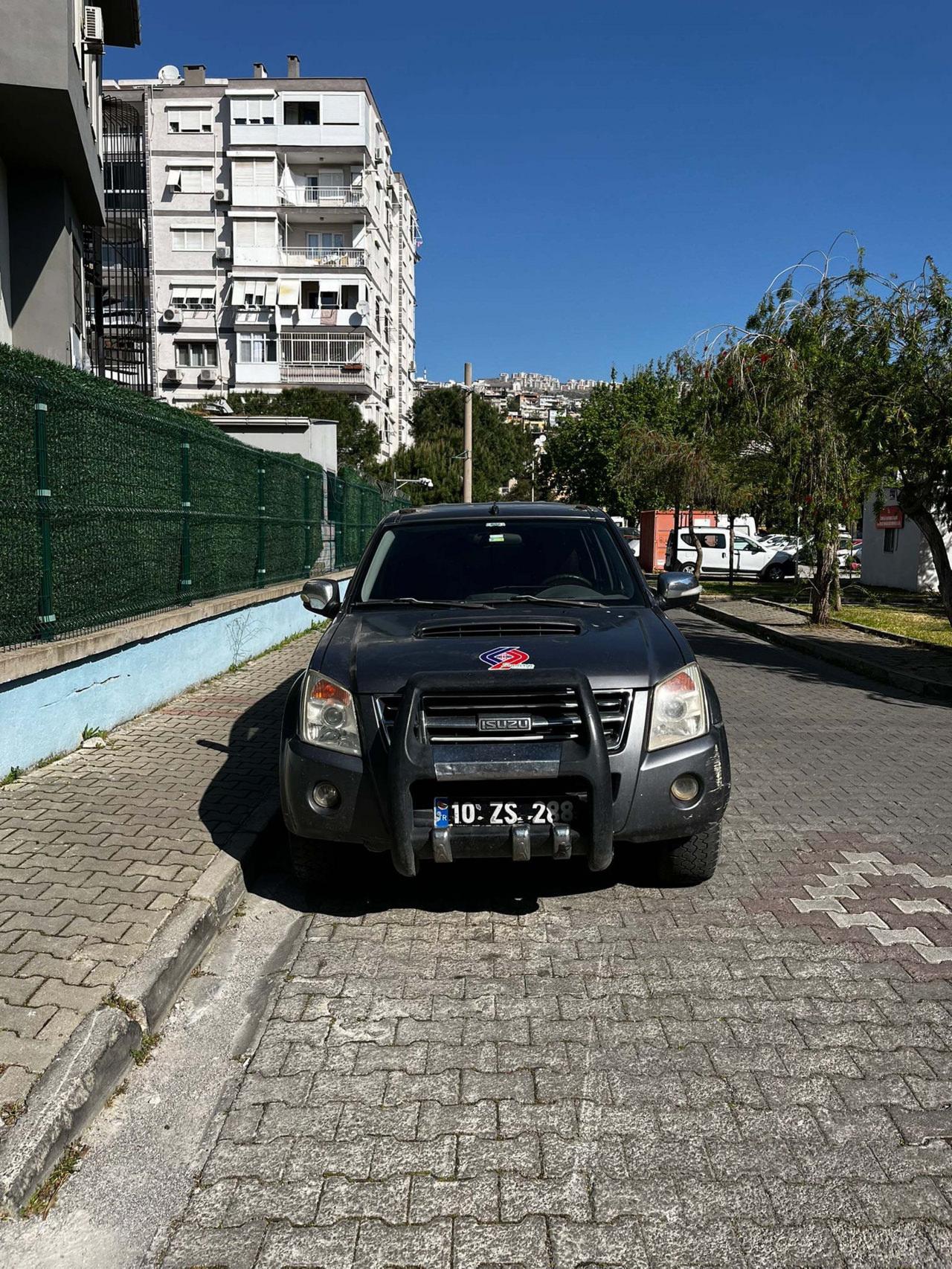 Biri 13, diğeri ise 16 yaşında! Çaldıkları resmi plakalı araçla şehir değiştirdiler