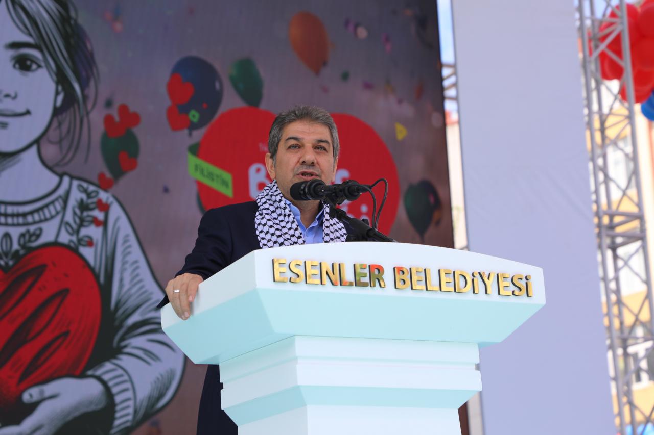 Esenler'de Gazzeli çocuklar barış ekmeği pişirdi