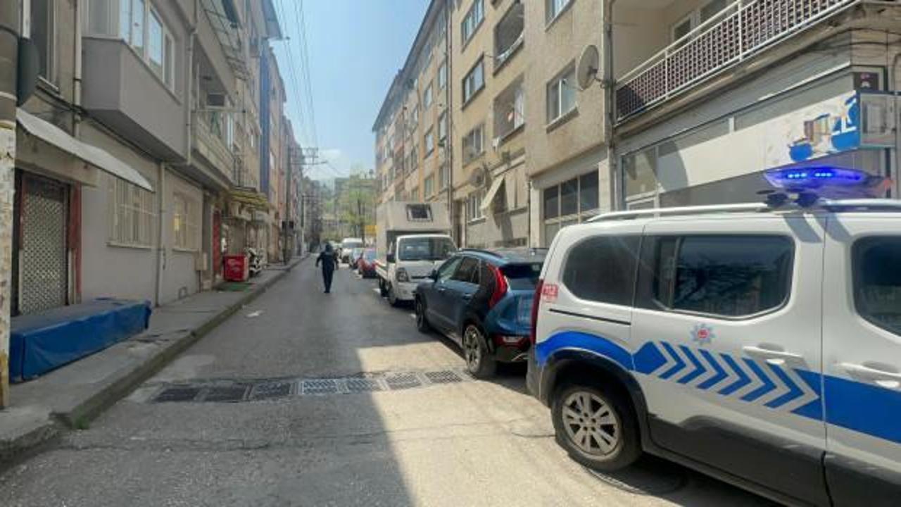 5’nci kat penceresinden düşen 7 yaşındaki çocuk, ağır yaralandı