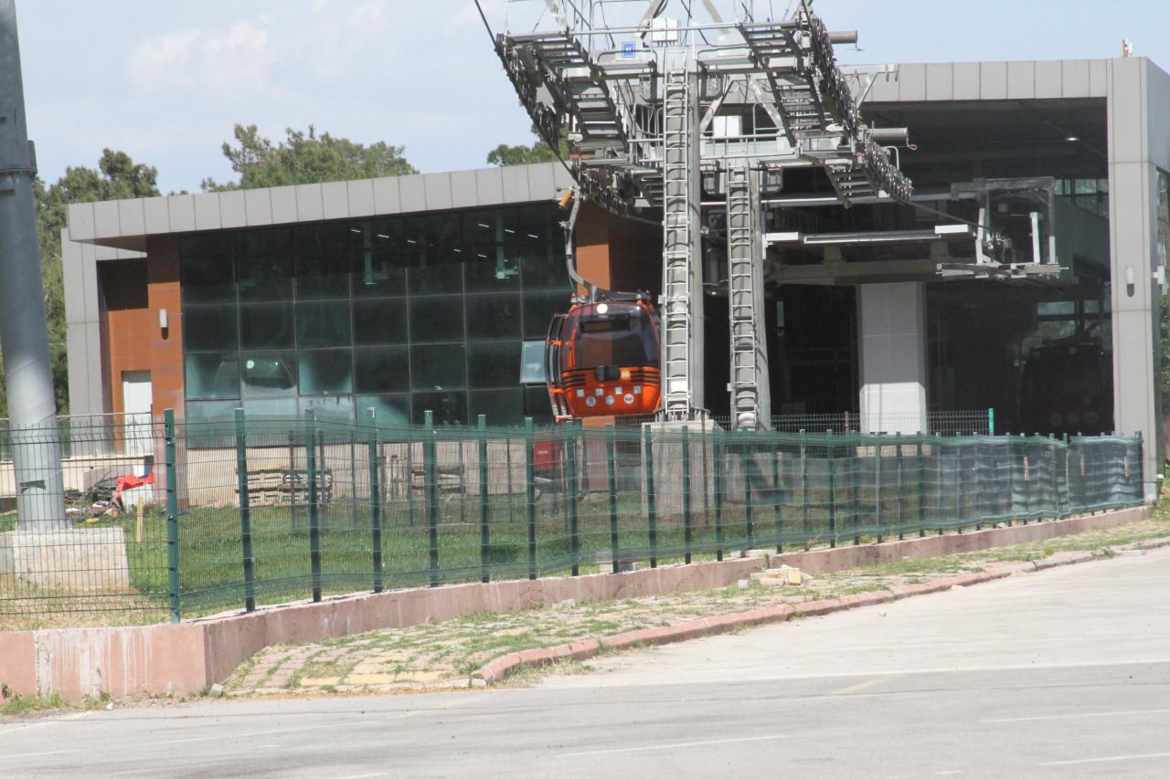 Antalya'da faciadan dönülen teleferik alanında dikkat çeken sessizlik