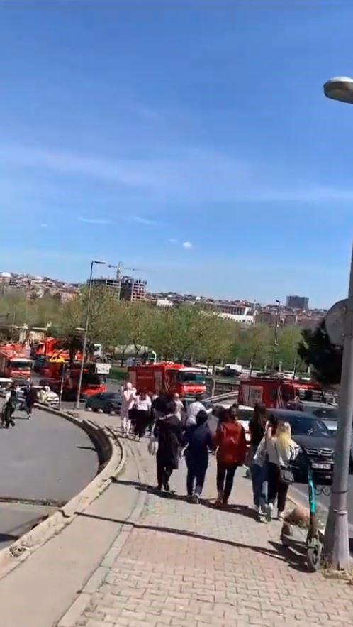 Hırsızlar 'bomba var' diye bağırdı, pazarda ortalık karıştı