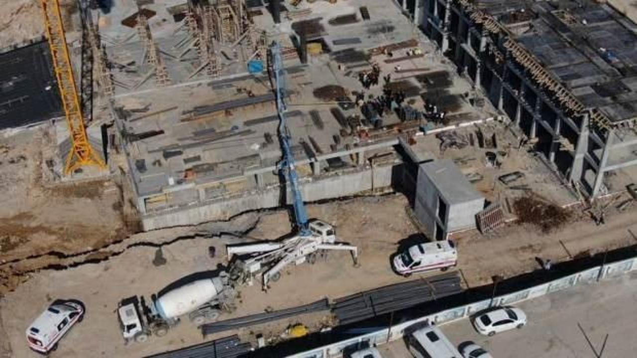 Ataşehir’de vinç devrildi! 1 kişi hayatını kaybetti