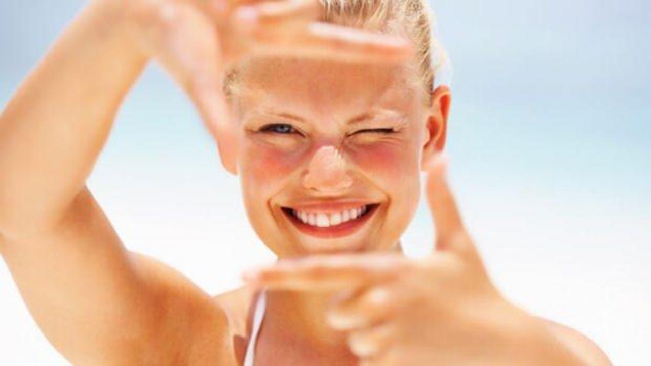 Cildinizi genç tutmak için bahar aylarında kullanabileceğiniz 4 cilt bakım ürünü