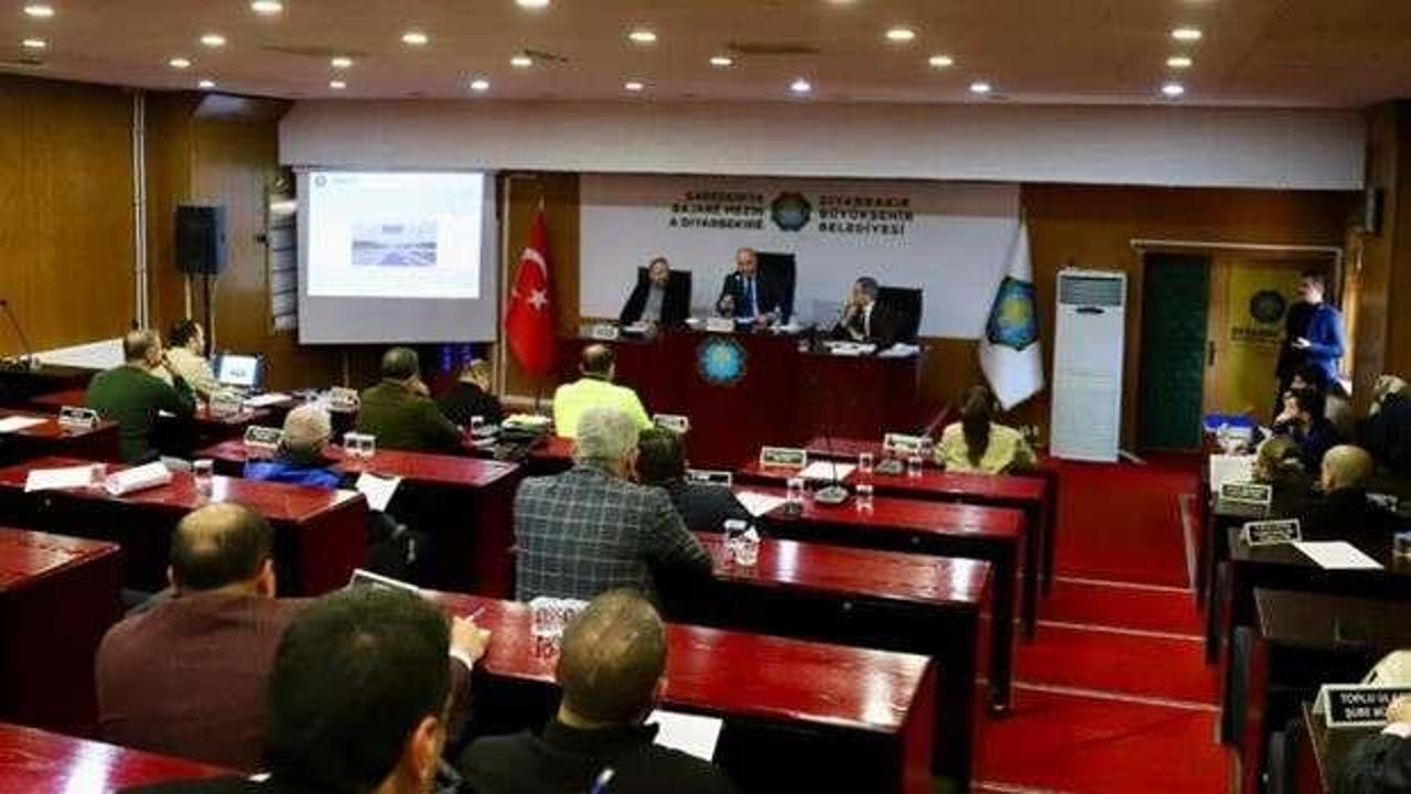 DEM Parti’den skandal Türk bayrağı kararı!