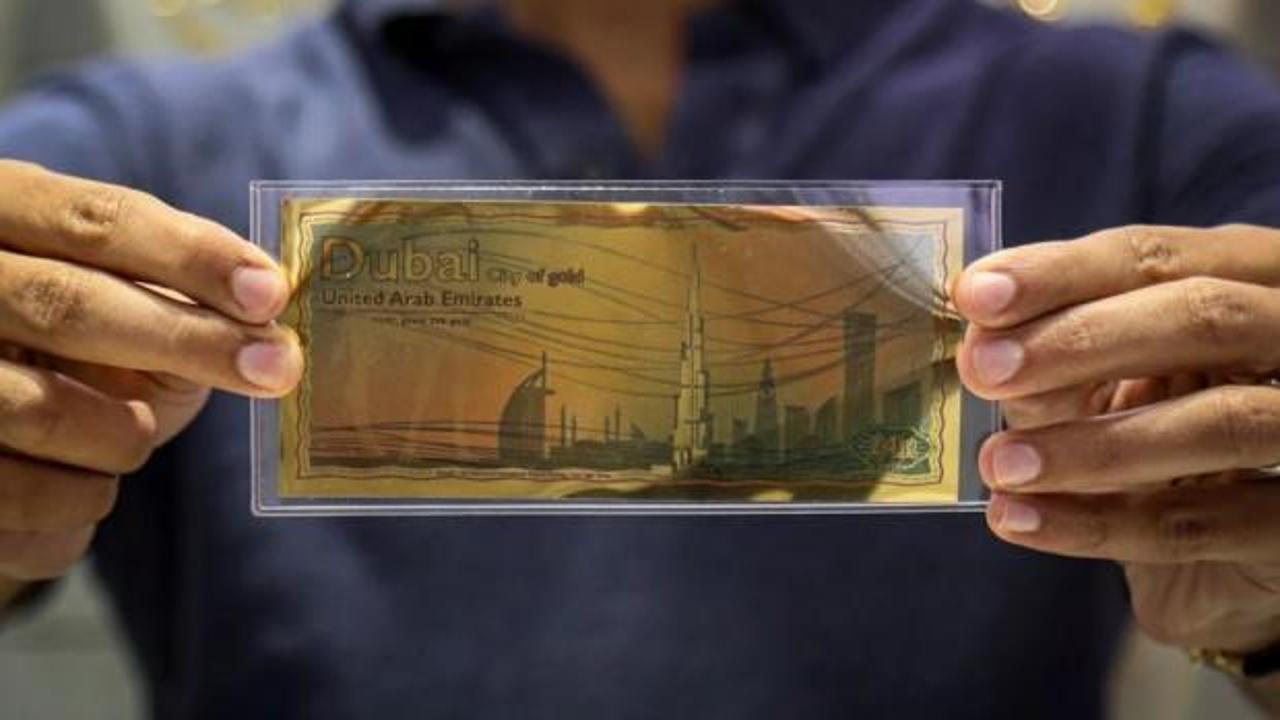 24 ayar altından banknot satışa sunuldu