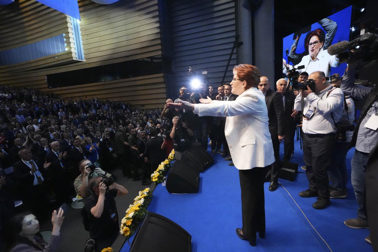 İYİ Parti'de Müsavat Dervişoğlu dönemi! Yeni GİK'te ilginç detay! Akşener iddiası