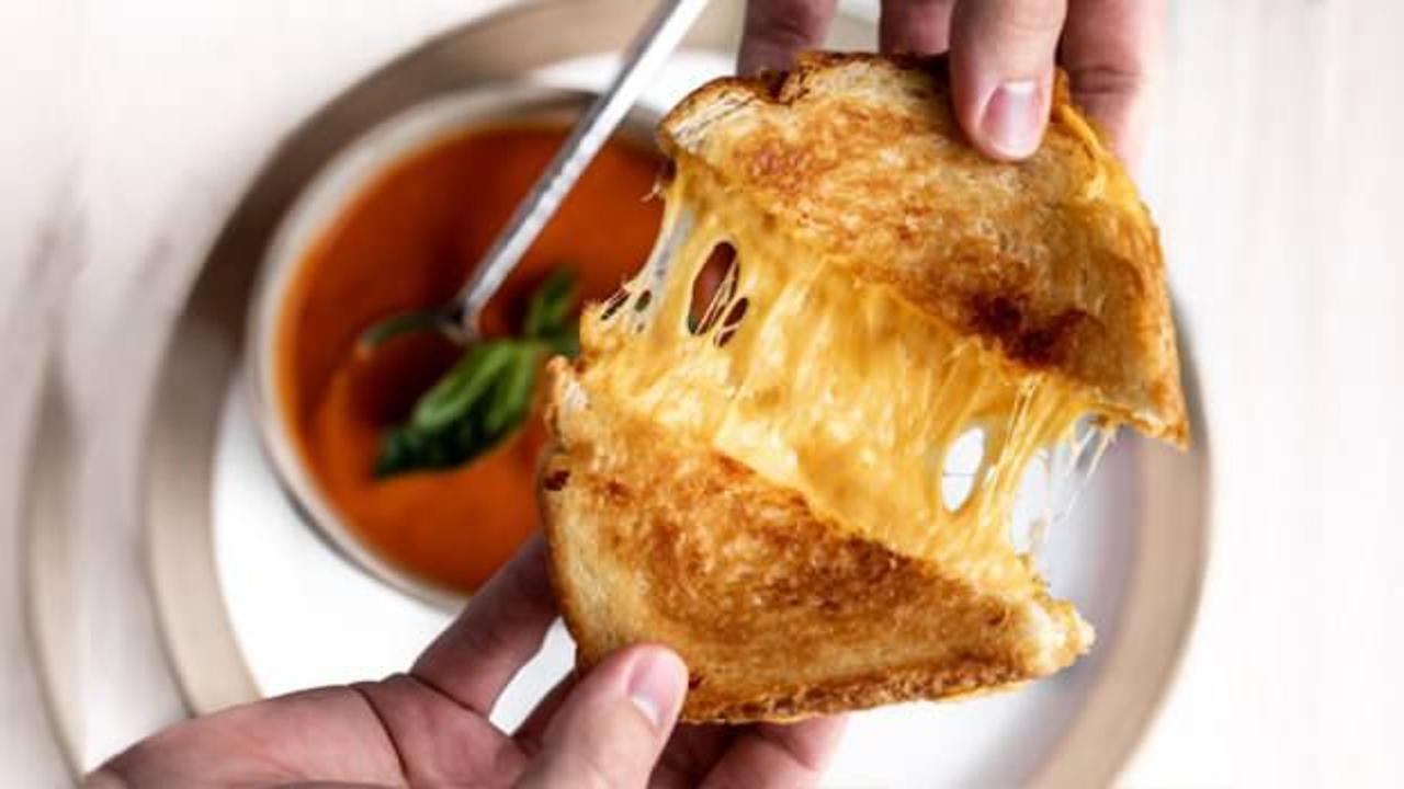 Rendelenmiş peyniri daha iyi erimesi için yıkamak gerekir mi? Viral rendelenmiş peyniri yıkama hilesi gerçek mi?