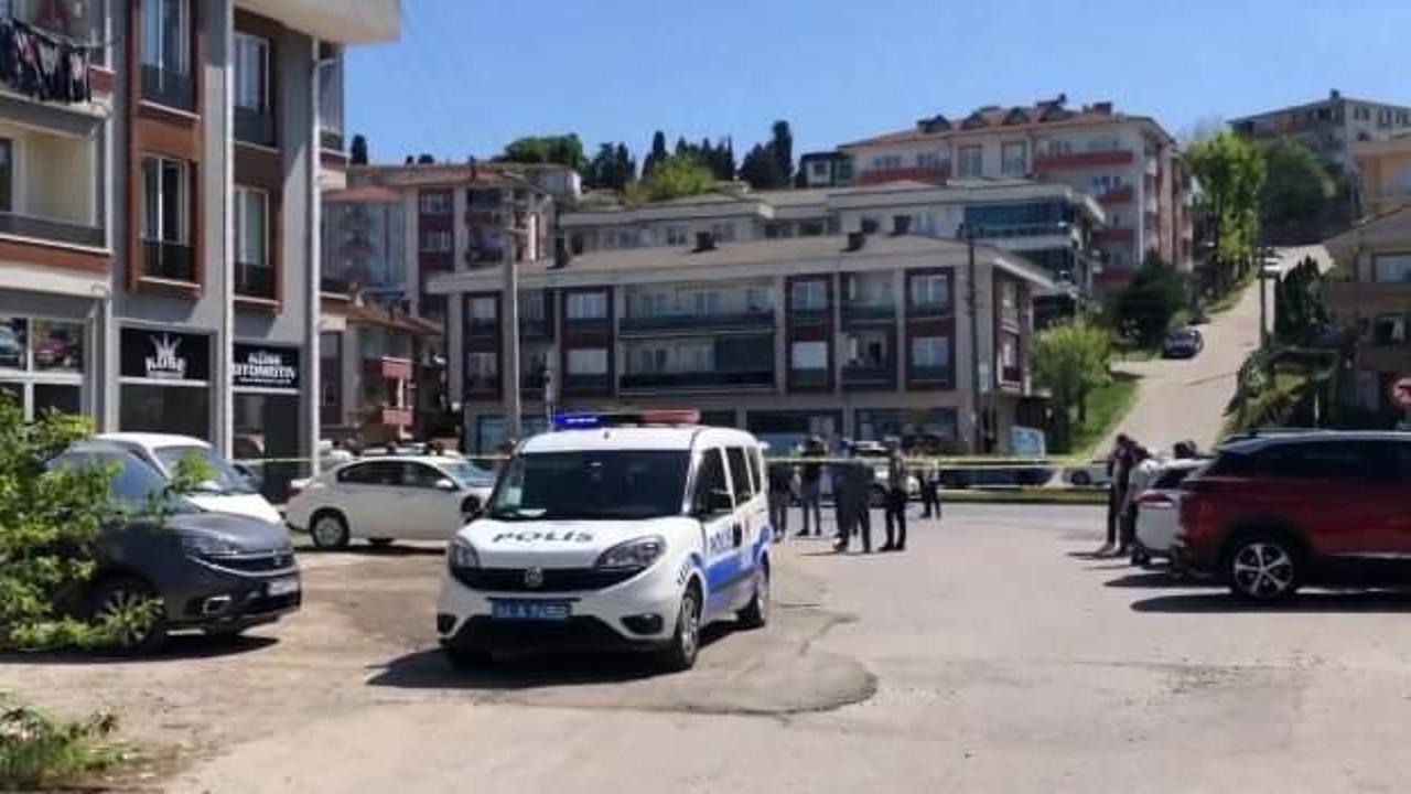 Sakarya’da oto galeriye silahlı saldırı; 2 yaralı