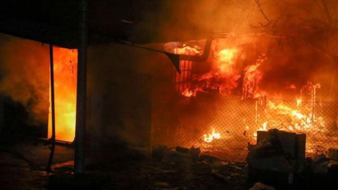 Tekstil atığı deposunda yangın çıktı