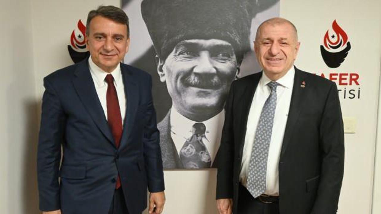 Ümit Özdağ duyurdu! Azmi Karamahmutoğlu’na yeni görev!