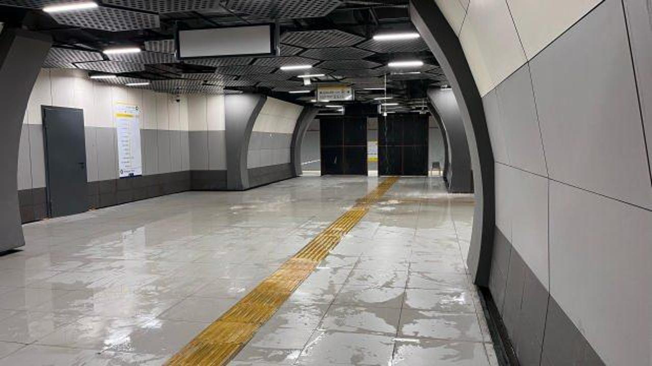 Yenibosna metro istasyonunu yağmur sonrası su bastı