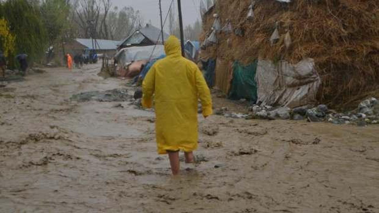 Yüksekova’da camilerden uyarı yapıldı