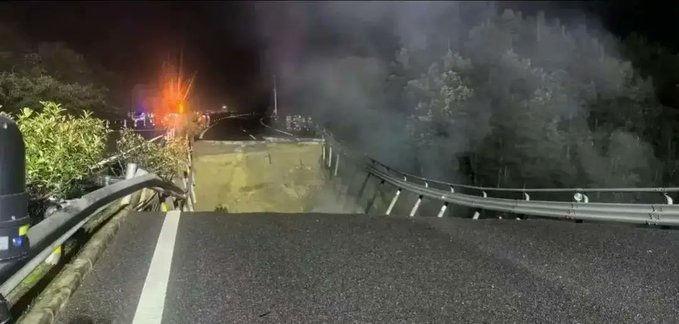 Çin'de otoyol çöktü: Onlarca ölü ve yaralı var