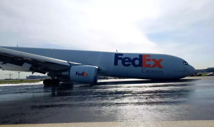 İstanbul'da faciadan dönüldü! Uçağın iniş takımları açılmadı