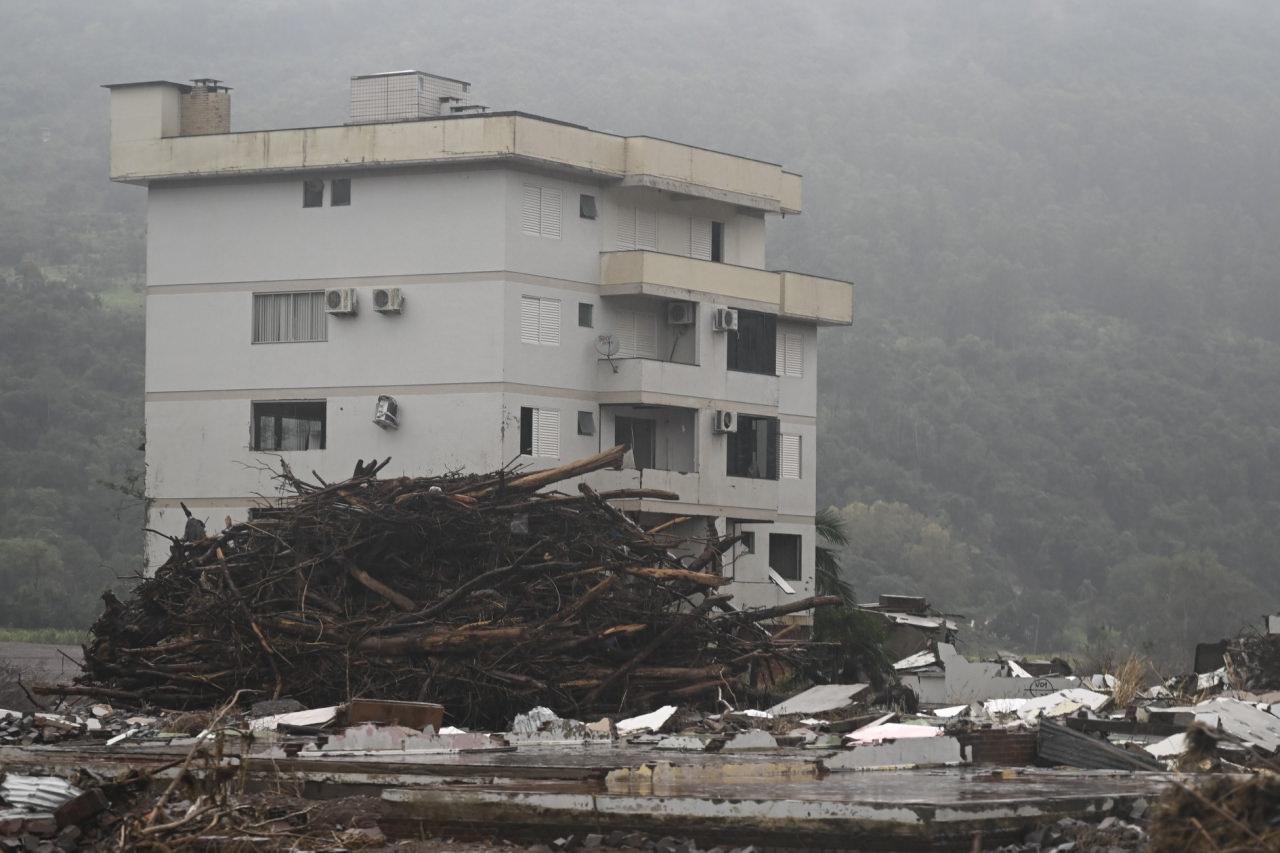 Brezilya'daki sel felaketinde ölenlerin sayısı 137'ye çıktı