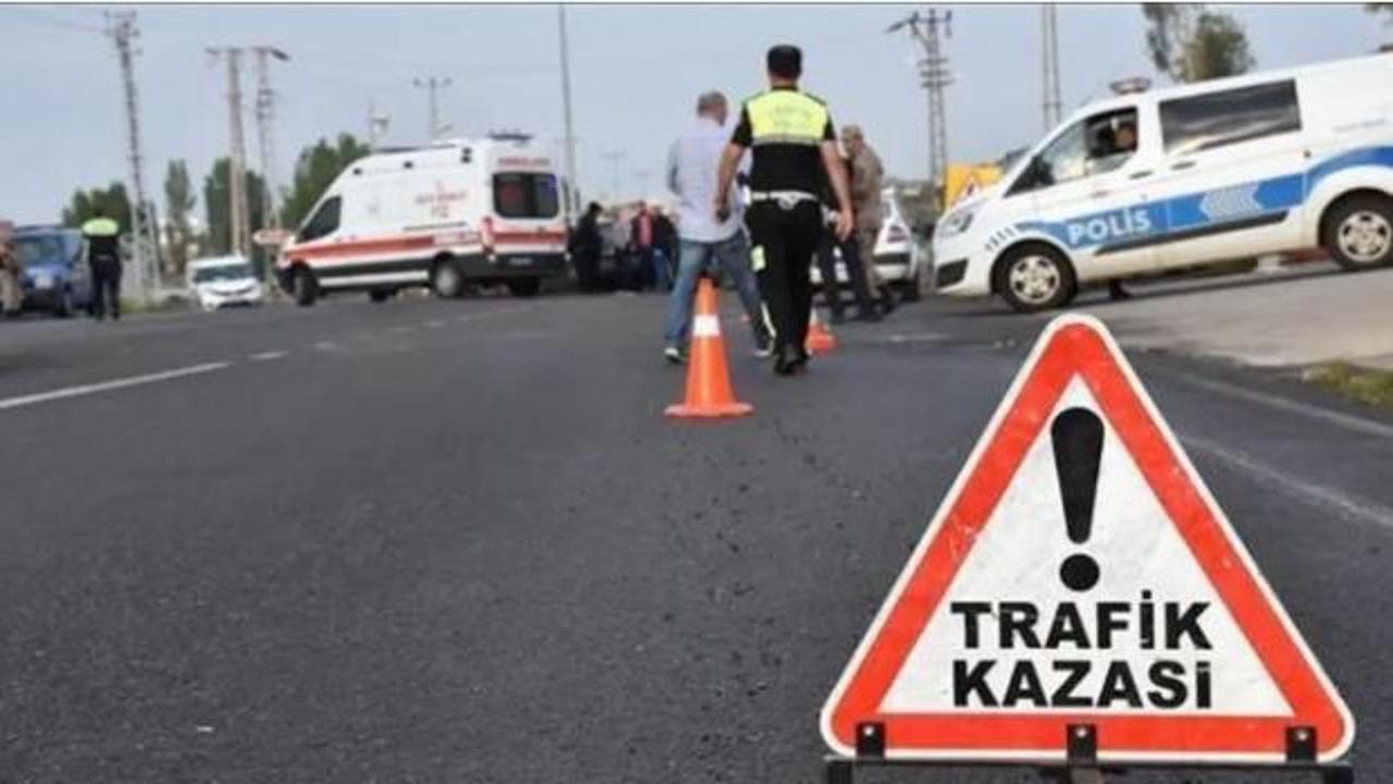 Ambulans ile hafif ticari araç çarpıştı: 6 yaralı!