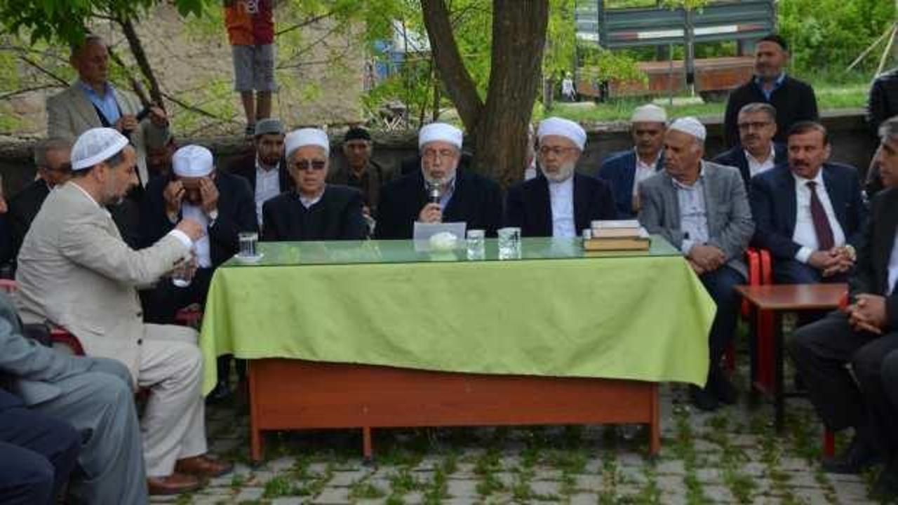 Muş’ta husumetli iki aile barıştı! Törene damga vuran anlar