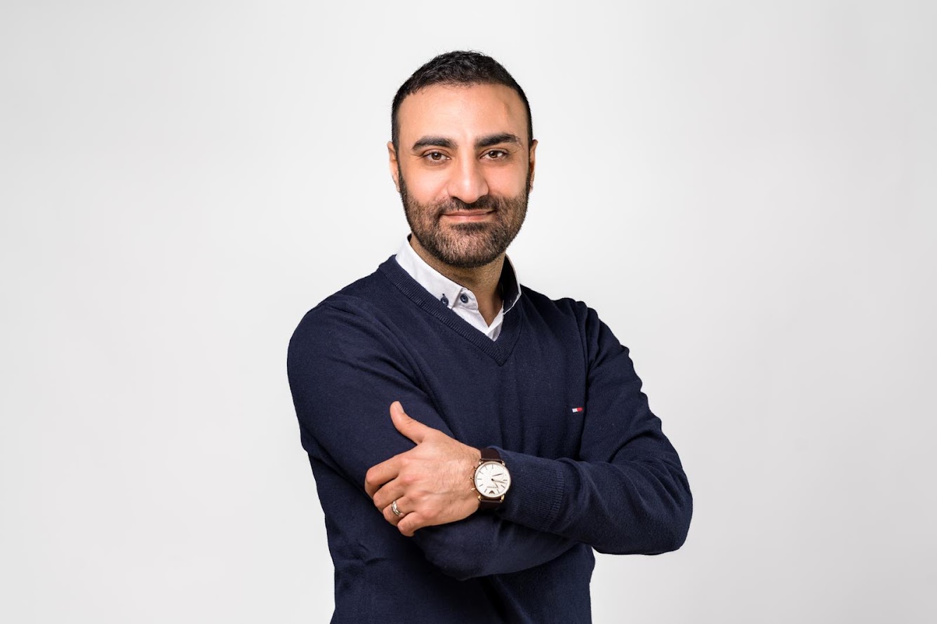 Saç Ekimi Öncesi Bilmeniz Gerekenler: Vedat Aktepe’nin Tavsiyeleri