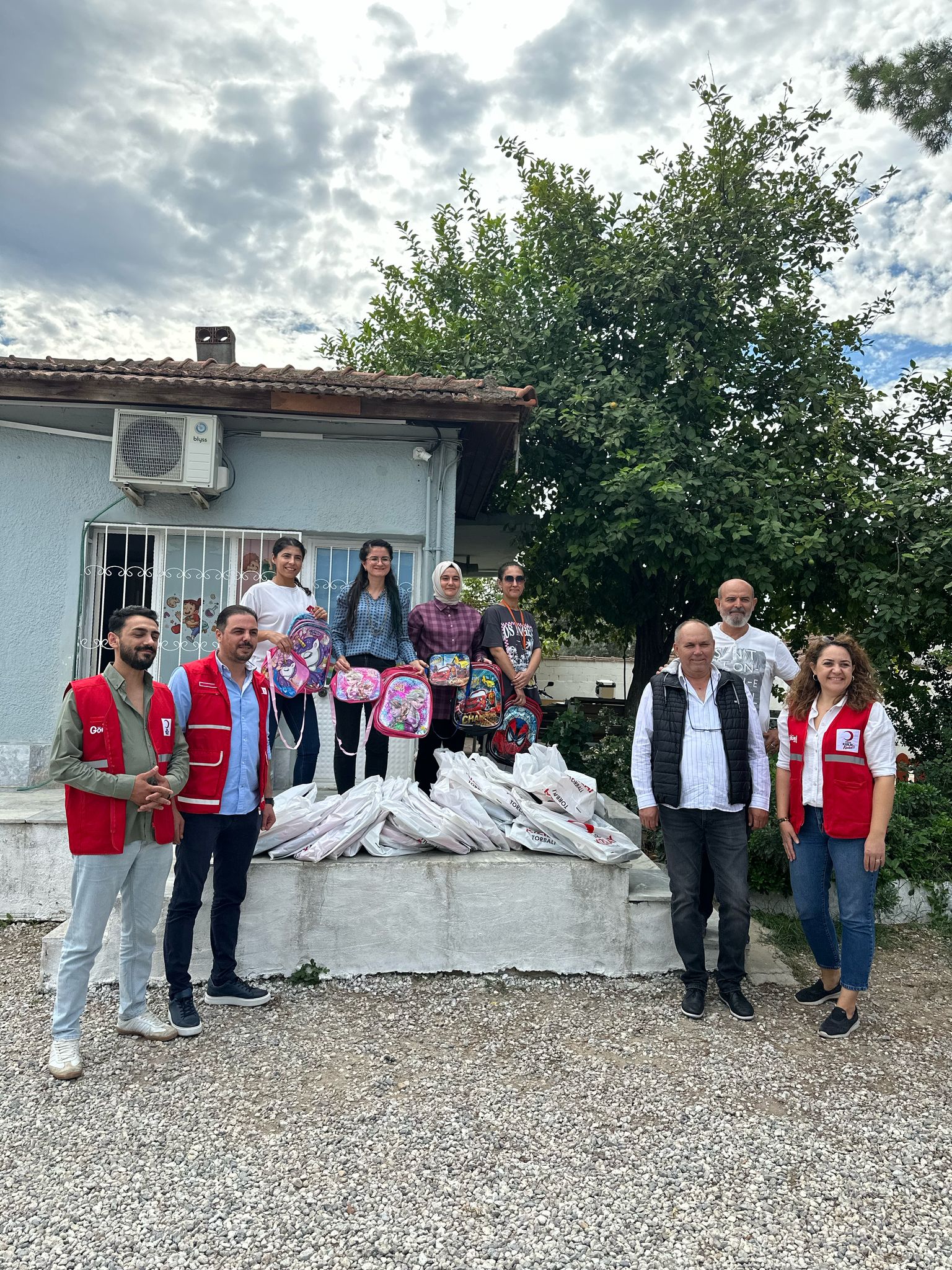 Yılmaz Yalçın'dan İnsanlık Kervanı: Suriye'deki Yetimlere Taşınan Umut Yükü