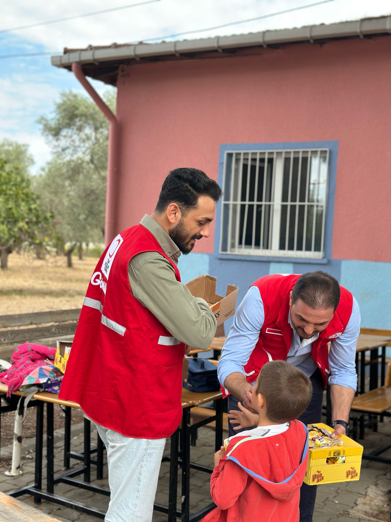 Yılmaz Yalçın'dan İnsanlık Kervanı: Suriye'deki Yetimlere Taşınan Umut Yükü