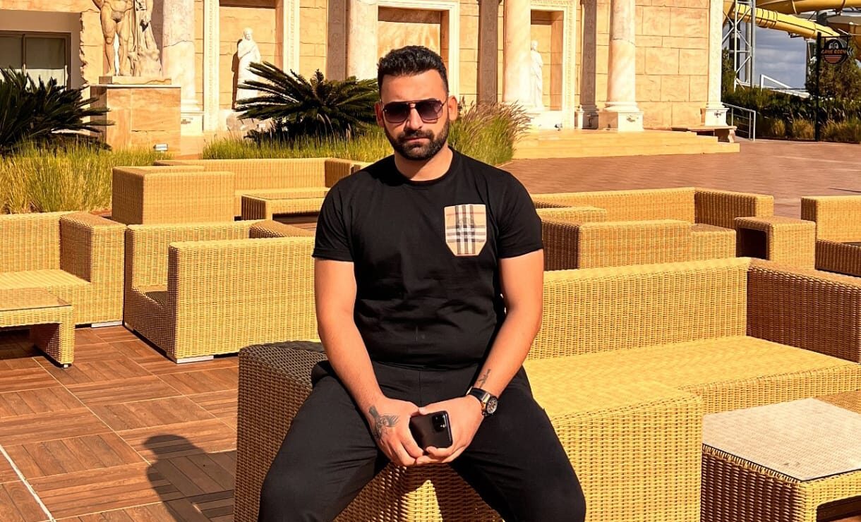 Smile Tour: Berat Yeşilkaya’nın Çok Sektörlü Başarı Yolculuğunun Parlayan Yıldızı