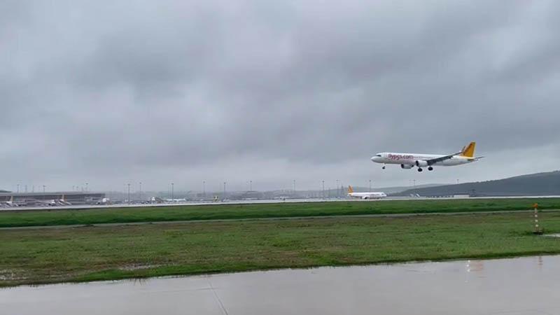 İstanbul’da Olumsuz Hava Koşulları Sabiha Gökçen Seferlerini Etkiledi