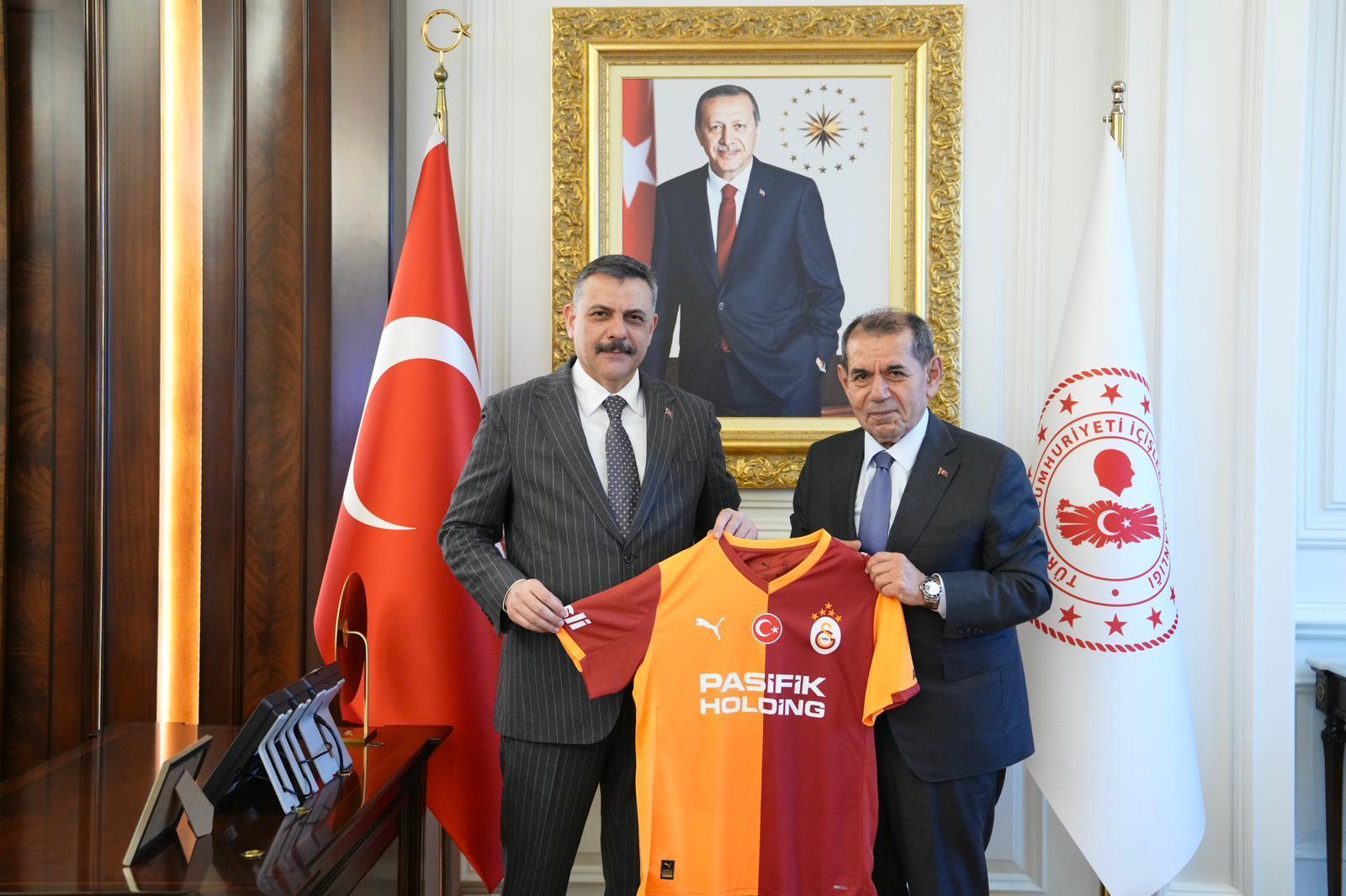 Galatasaray Başkanı Dursun Özbek’ten İçişleri Bakanı Mustafa Çiftçi’ye Ziyaret
