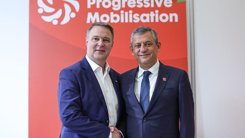 Özgür Özel, Barselona’da SPÖ Lideri Andreas Babler ile Görüştü