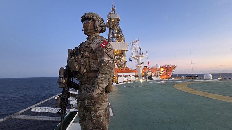 MSB: SOMALİ’DE SONDAJ GEMİLERİNE TÜRK DENİZ GÖREV GRUBUNDAN TAM KORUMA