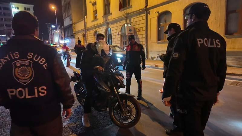 İstanbul’da “Huzur İstanbul” uygulaması: Kadıköy’de geniş çaplı denetim
