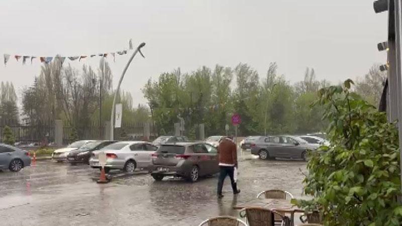 ANKARA’DA SAĞANAK HAYATI FELÇ ETTİ: VALİLİKTEN PEŞ PEŞE UYARI