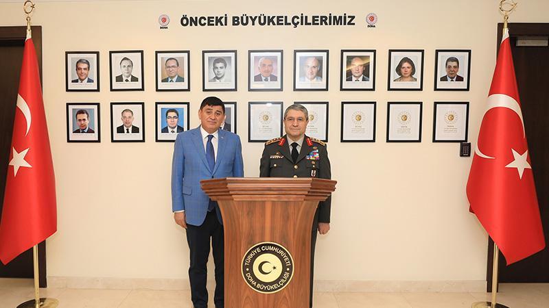 TSK GENELKURMAY BAŞKANI BAYRAKTAROĞLU KATAR’DA TEMASLARDA BULUNDU