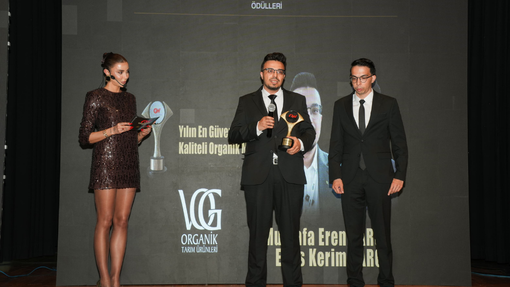 VOGORGANİK’E PRESTİJLİ GECEDE “YILIN EN GÜVENİLİR VE KALİTELİ ORGANİK MARKASI” ÖDÜLÜ