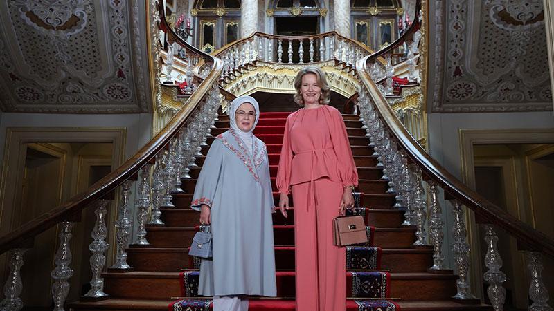 Emine Erdoğan, Belçika Kraliçesi Mathilde’yi Dolmabahçe’de Ağırladı