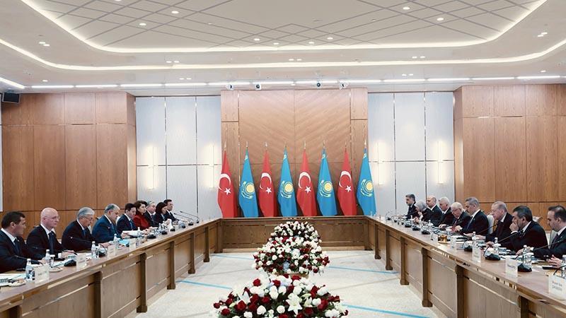Bakan Bolat Kazakistan’dan Duyurdu: Hedef 15 Milyar Dolarlık Ticaret Hacmi!
