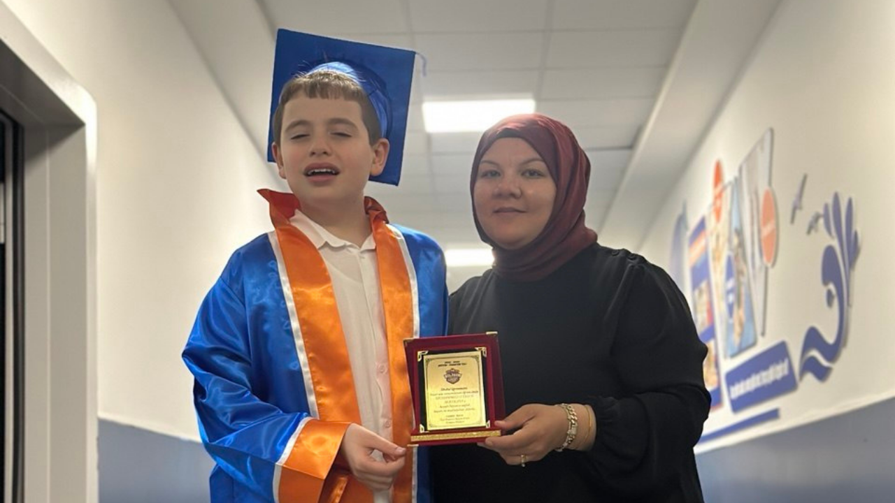 Mezuniyet Gecesinin En Büyük Alkışı Muhammed Eymen’e
