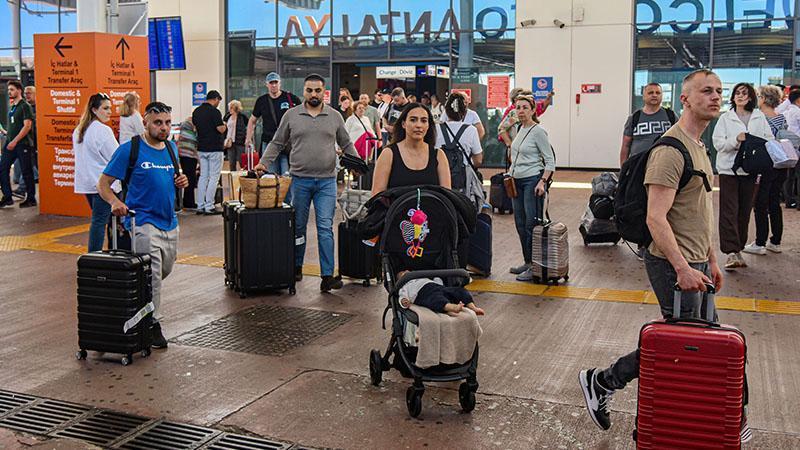 Antalya Turizminde Hedef 18 Milyon: Mayıs Ayında Yolcu Akını