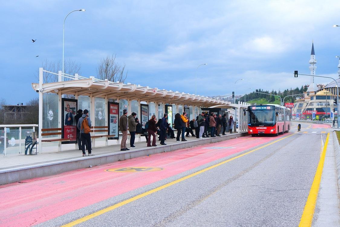 Sakarya Metrobüs Hattı 1 Yaşında: 3,6 Milyon Yolcu Taşıdı