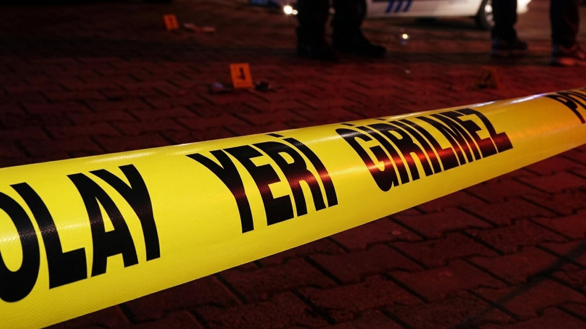 Adana’da 16 Yaşındaki Kız Annesini Bıçaklayarak Öldürdü